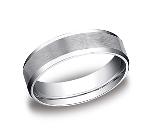 This Palladium 6mm comfort-fit satin-finished carved design band features a high polished beveled edge for a perfect balance of style and class.