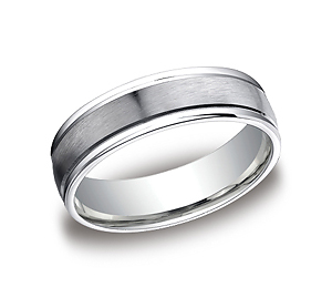 This popular 6mm comfort-fit carved design band features a satin-finished with a high polished round edge for noticeable style.