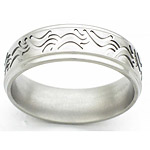 7MM FLAT TITANIUM BAND WITH GROOVED EDGES AND WAVED TOOLING. THE CENTER IS...