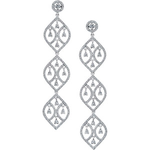 18k White Gold Pear Shaped Diamond Chandelier Earrings