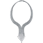 18k White Gold Pear Shaped Center Diamond Necklace